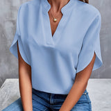 Elegant V-Bluse med Ståkrave og Korte Ærmer