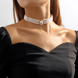 Elegant Perle Choker Halskæde med Rundt Krystalspænde
