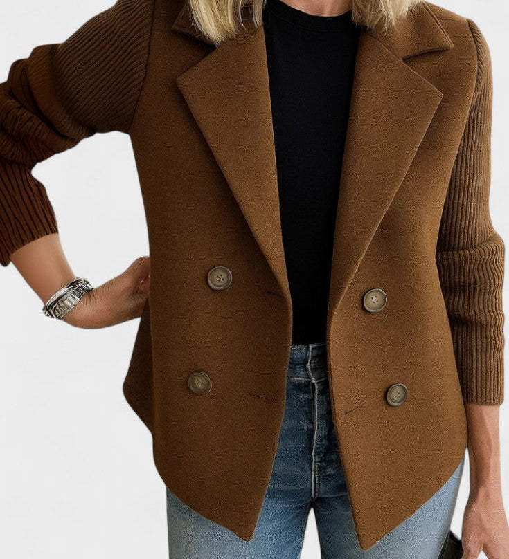 Klassisk Dobbeltradet Blazer med Elegant Snit og Tidløs Stil