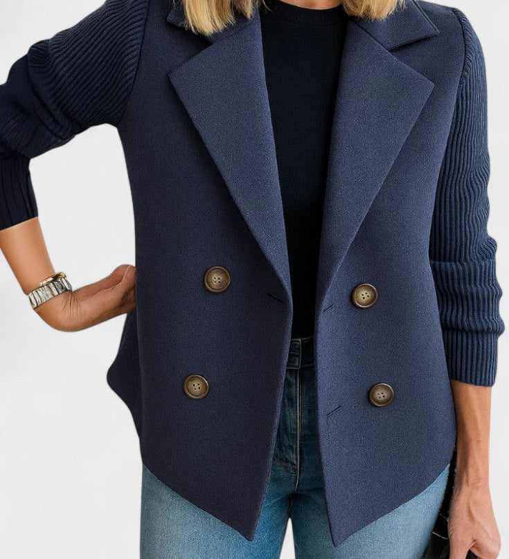 Klassisk Dobbeltradet Blazer med Elegant Snit og Tidløs Stil