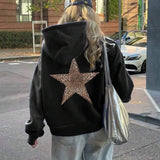 Oversized hoodie med leopardstjerne og afslappet streetwear look