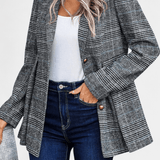 Ternet Blazer med Tailored Pasform – Tidløs Stil til Hverdag og Kontor
