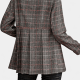 Ternet Blazer med Tailored Pasform – Tidløs Stil til Hverdag og Kontor