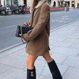 Sculpted Pant Boots – Sort Støvle med Lås og Arkitektonisk Silhuet