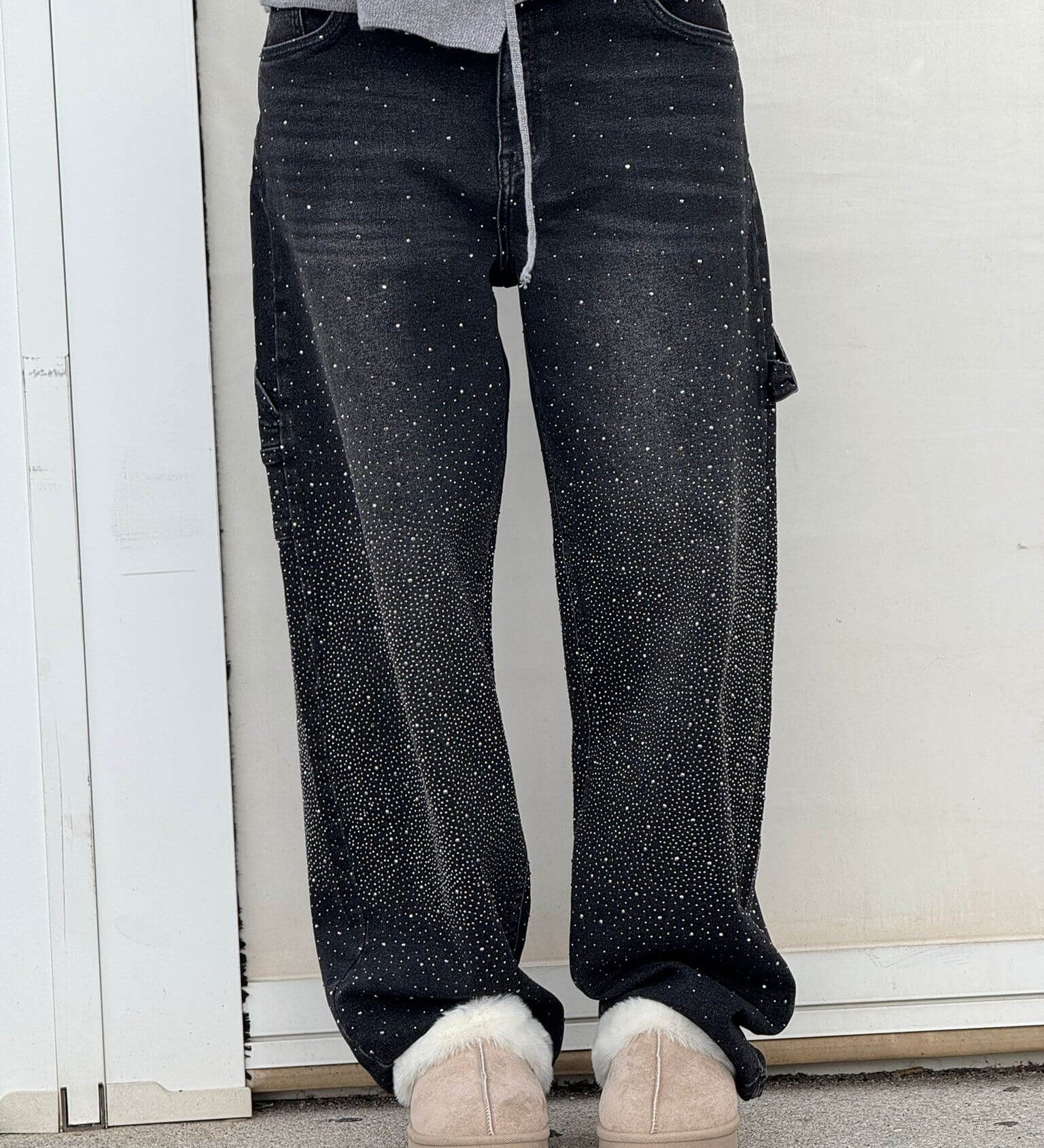 Baggy jeans til kvinder med malerpletter – afslappet stil og kreativt design