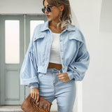 Kort Denimjakke til Kvinder – Trendy Cropped Jakke med Løstsiddende Pasform