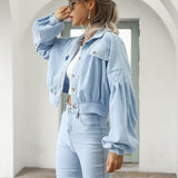 Kort Denimjakke til Kvinder – Trendy Cropped Jakke med Løstsiddende Pasform