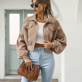 Kort Denimjakke til Kvinder – Trendy Cropped Jakke med Løstsiddende Pasform