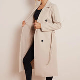 Lang klassisk damefrakke – elegant frakke med dobbeltradet design