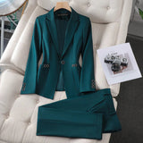Elegant Jakkesæt med Blazer og Bukser – Stilrent Look med Moderne Pasform