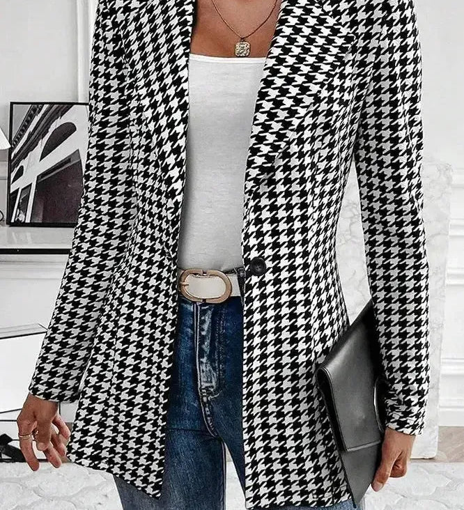 Sort-Hvid Ternet Blazer med Slank Pasform – Klassisk og Moderne Stil