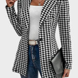 Sort-Hvid Ternet Blazer med Slank Pasform – Klassisk og Moderne Stil