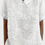 Let Bluse med Blondeapplikation og Krave – Feminin Klassisk Stil