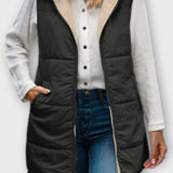 Lang Quiltet Vest med Hætte – Let Varme og Casual Stil