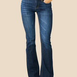 Bootcut jeans til kvinder – flatterende pasform og klassisk denimlook