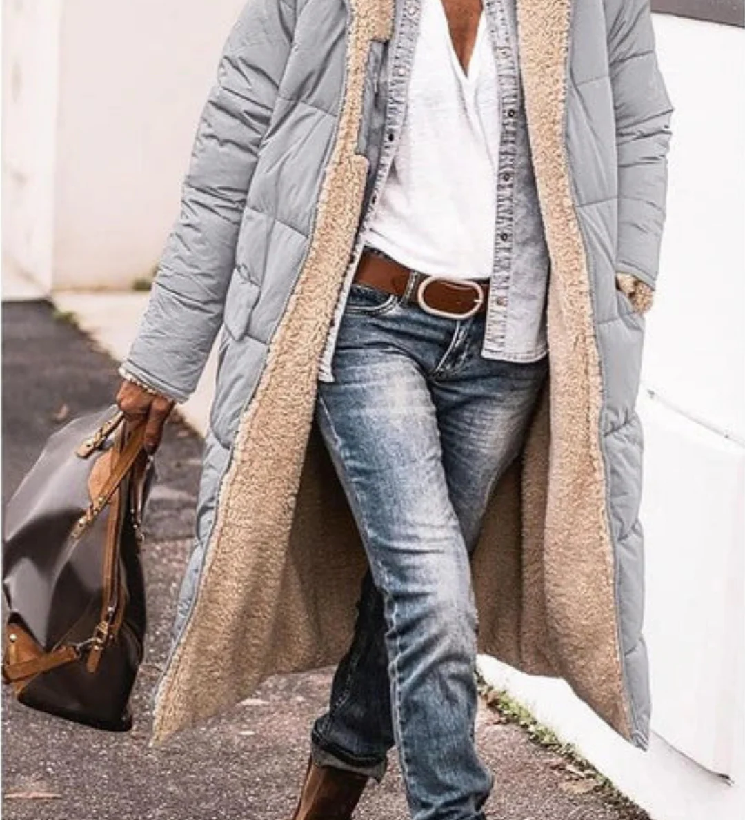 Lang quiltet frakke med teddykrave og afslappet pasform – varm stil til kolde dage