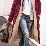 Lang quiltet frakke med teddykrave og afslappet pasform – varm stil til kolde dage