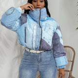 Kort dunjakke til kvinder – moderne denimlook og varm vinterstil