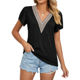Dame T-shirt med V-Hals og Blondekant – Let og Feminin