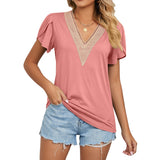 Dame T-shirt med V-Hals og Blondekant – Let og Feminin