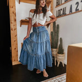Denim Maxi Nederdel med Knapper og Lagdelt Design