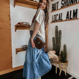 Denim Maxi Nederdel med Knapper og Lagdelt Design