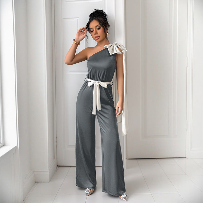 One-Shoulder Jumpsuit med Sløjfe og Bælte