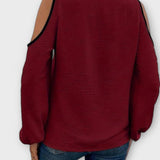 Asymmetrisk bluse med åbne skuldre og moderne snit – feminin stil med kant