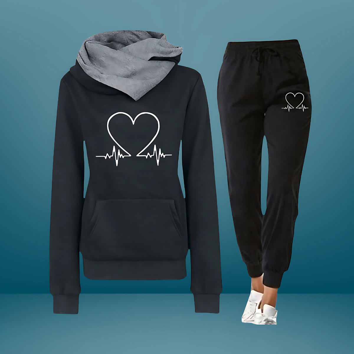 Hoodie Sæt med Hjerteprint og Joggingbukser – Komfortabel Hverdagsstil