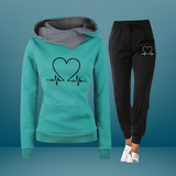 Hoodie Sæt med Hjerteprint og Joggingbukser – Komfortabel Hverdagsstil