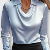 Bluse med draperet hals og silkeblød finish – tidløs elegance til arbejde og fest