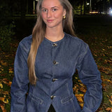 To-delt Denim Sæt med Figursyet Jakke og Lige Bukser