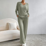 Blødt Loungewear Sæt med Langærmet Top og Løse Bukser – Afslappet Komfort