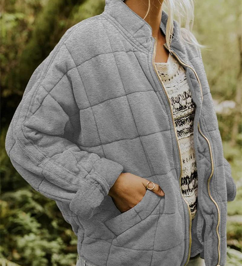 Quiltet oversize damejakke – varm og stilfuld jakke til efterår og vinter