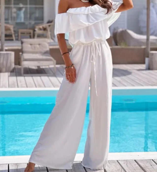 Off-Shoulder Jumpsuit med Flæser og Bindetalje