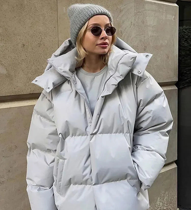 Varm puffer vinterjakke til kvinder med hætte og ekstra fyld