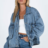 Oversized denimjakke i klassisk blå – trendy og alsidig