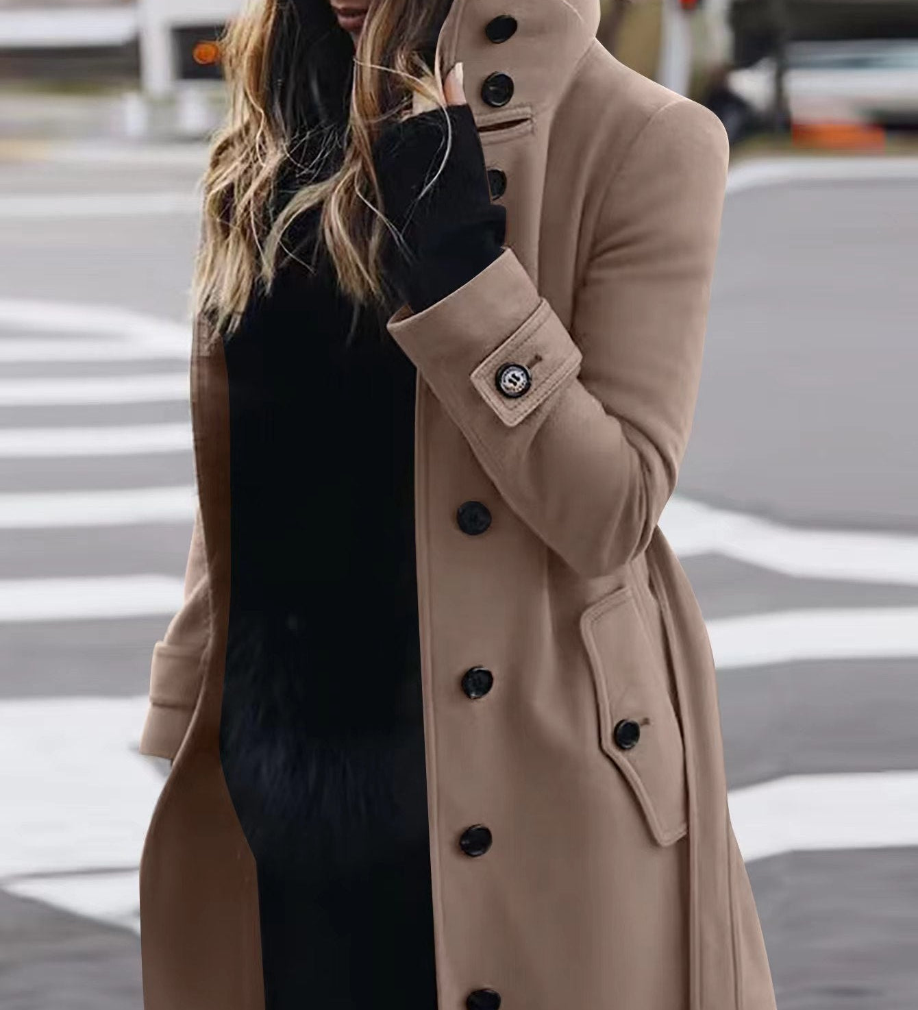 Lang Uldfrakke til Kvinder – Elegant, Klassisk og Varm Efterårsjakke