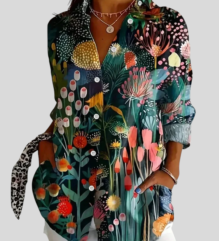Let Skjortebluse med Kunstnerisk Print – Afslappet Stil og Feminin Lethed