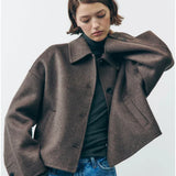 Kort Uldjakke til Kvinder – Minimalistisk og Stilren Efterårsjakke