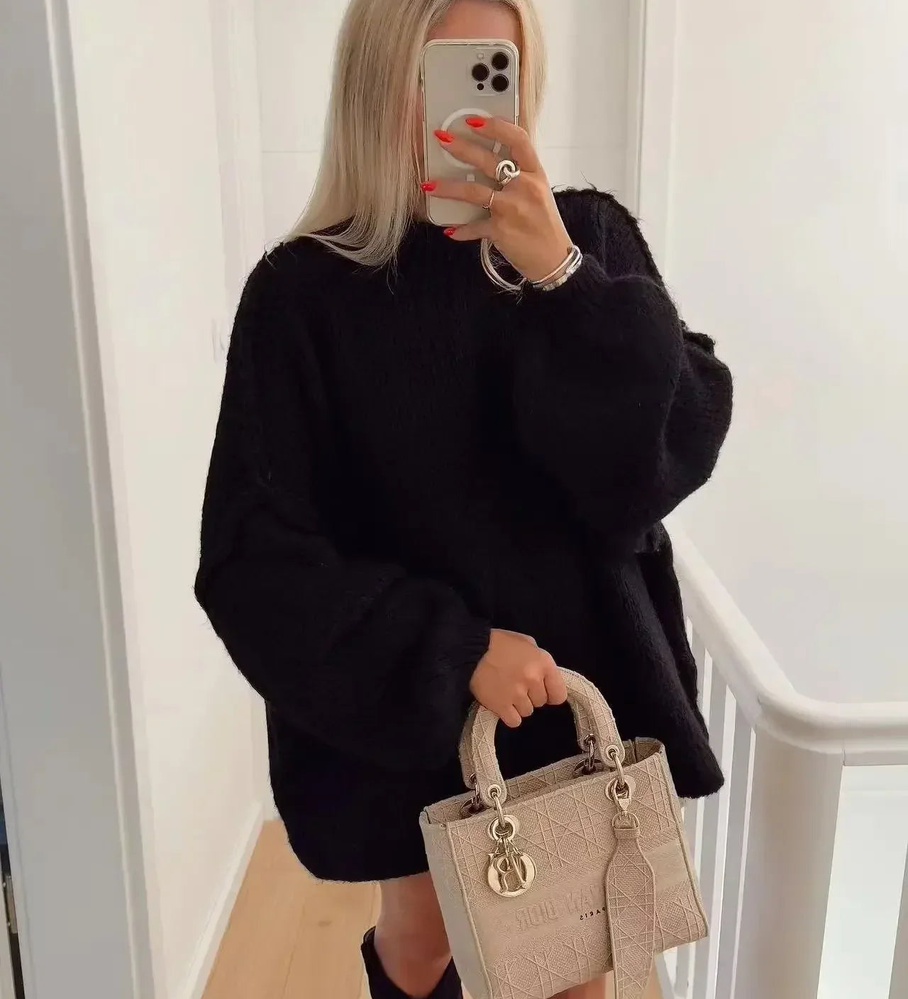 Oversized Striktrøje med Høj Hals