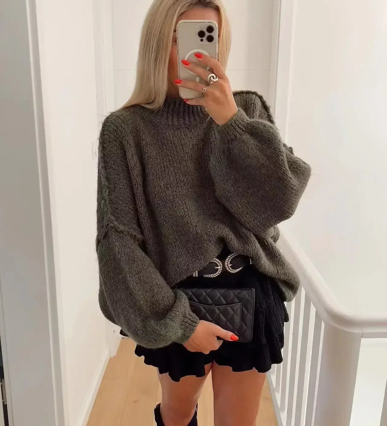 Oversized Striktrøje med Høj Hals