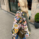 Blomstret Quiltet Jakke til Farverig Hverdagsstil