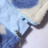 Fleece Jakke med Hjerteprint – Blød og Hyggelig Hverdagsstil