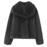 Kort Teddyjakke med Stor Krave og Elegant Design