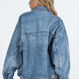 Oversized denimjakke i klassisk blå – trendy og alsidig