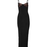 Lang bodycon kjole med blonder og tynde stropper