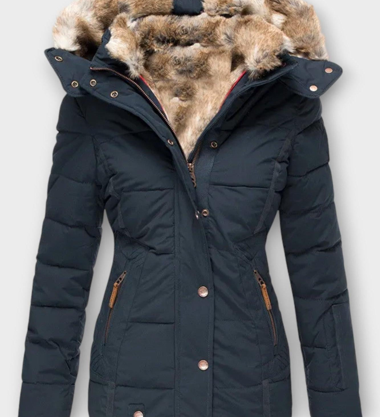 Vatteret vinterjakke med pelskrave og figursyet pasform – varm komfort til kolde dage