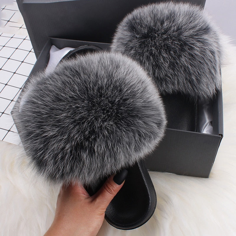 Fluffy sandaler med pelskant | Hyggelige tøfler til damer