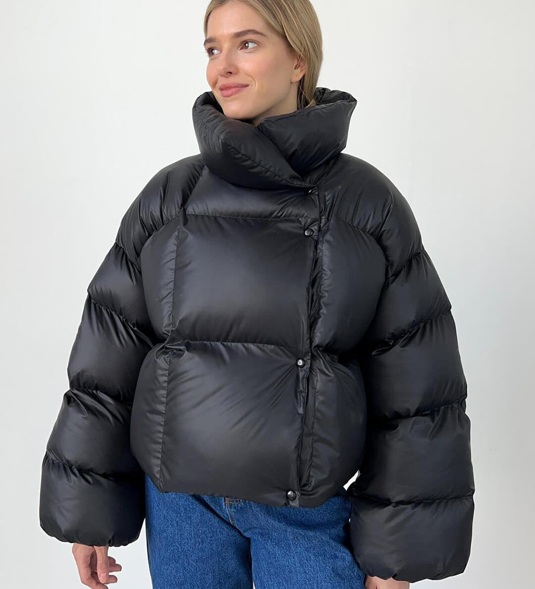 Oversized Pufferjakke med Høj Krave og Moderne Vinterstil